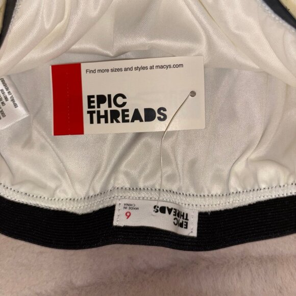 NEW Girl’s Sparkly Star Skirt-White with Gold Speckles - Picture 2 of 4